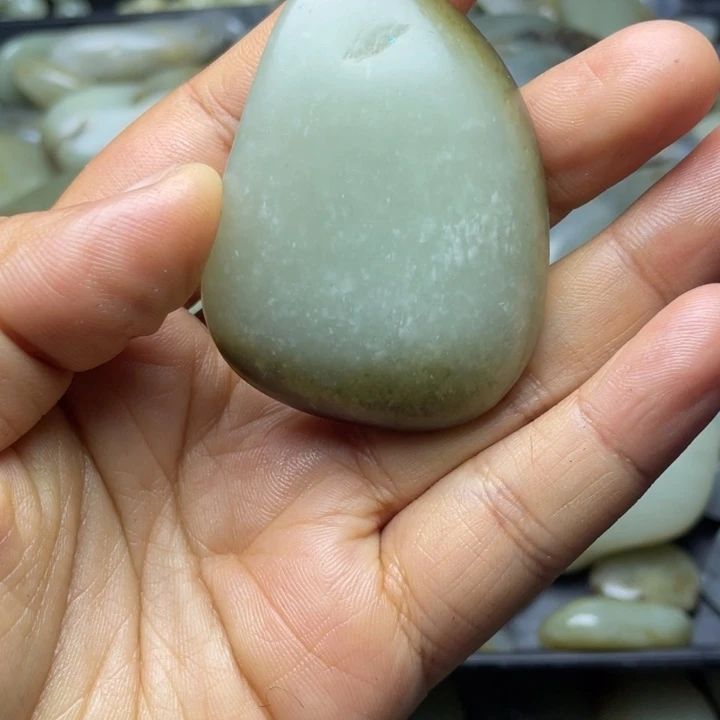未镶嵌和田玉珠宝半成品