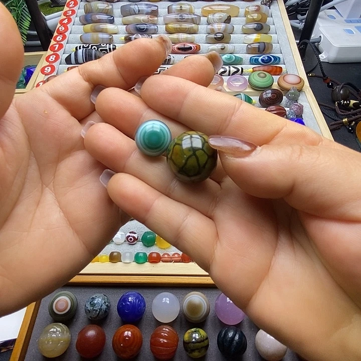 焱***焱玛瑙/玉髓未镶嵌颈饰