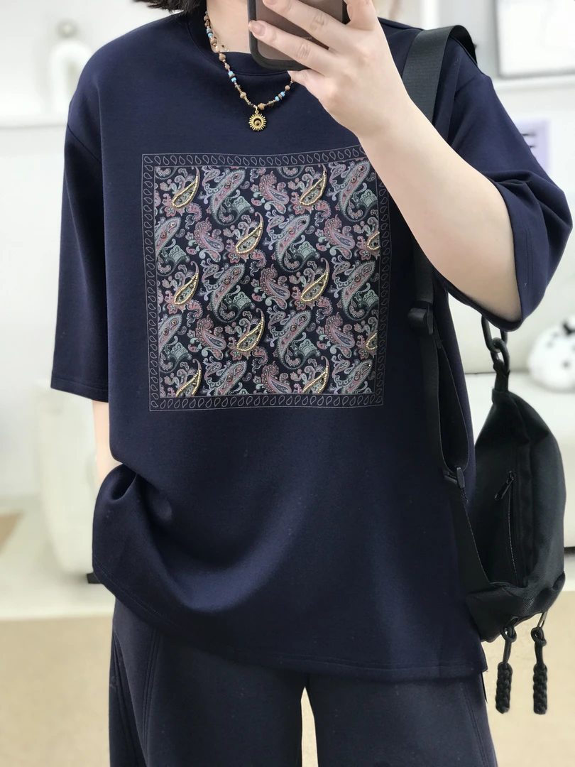 {莹莹推荐}米伦2590冬季大码女装简约腰果刺绣花纹厚短袖