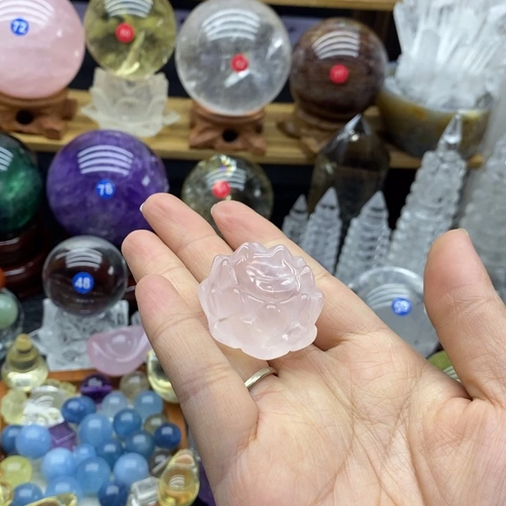 石材天然粉水晶莲花