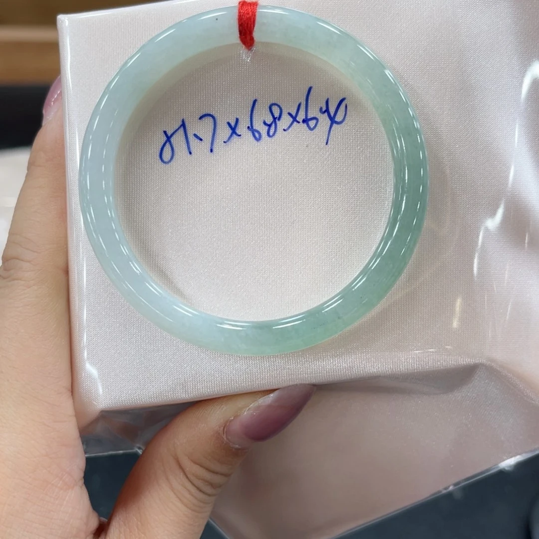未镶嵌手镯翡翠翡翠