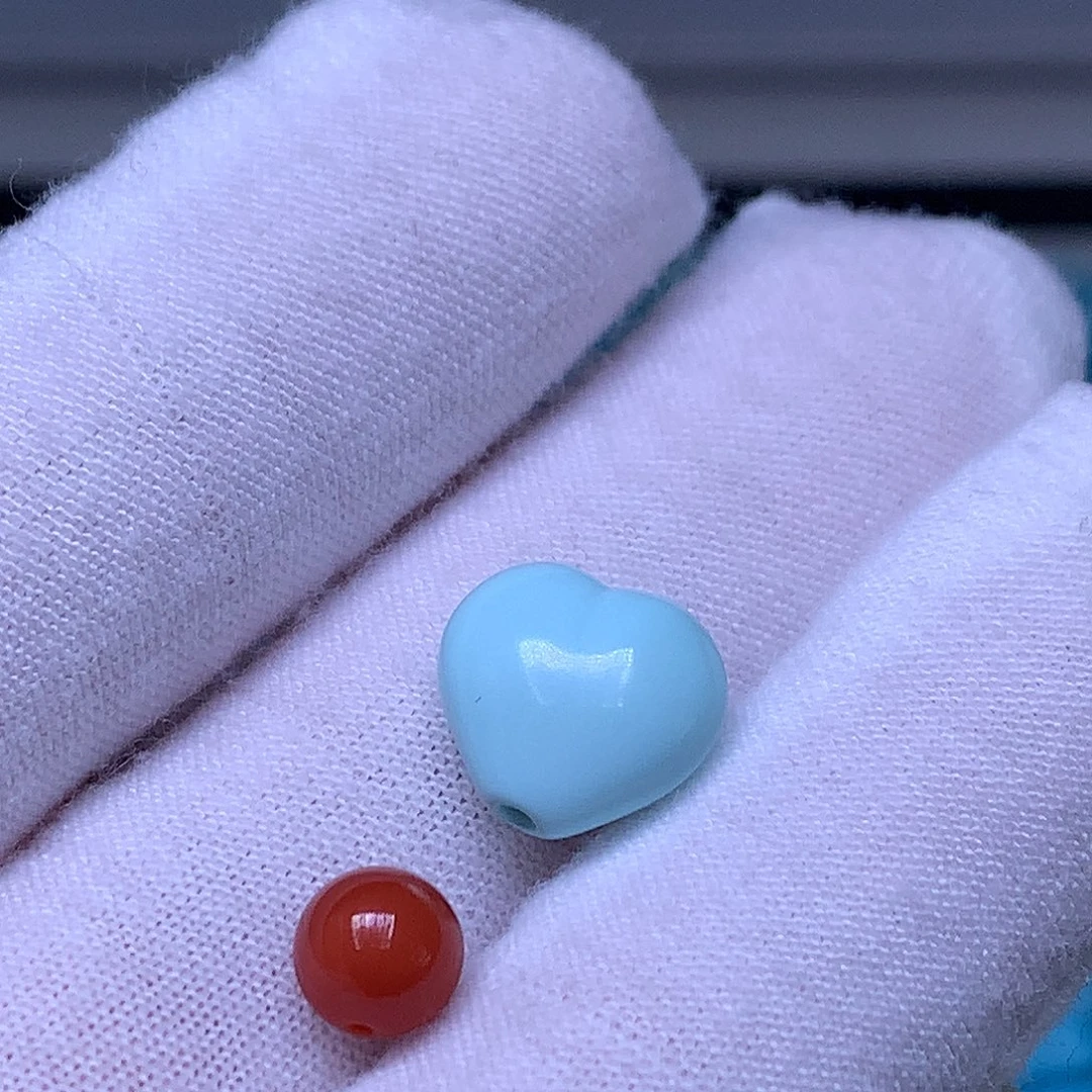 南红玛瑙未镶嵌珠宝奇石