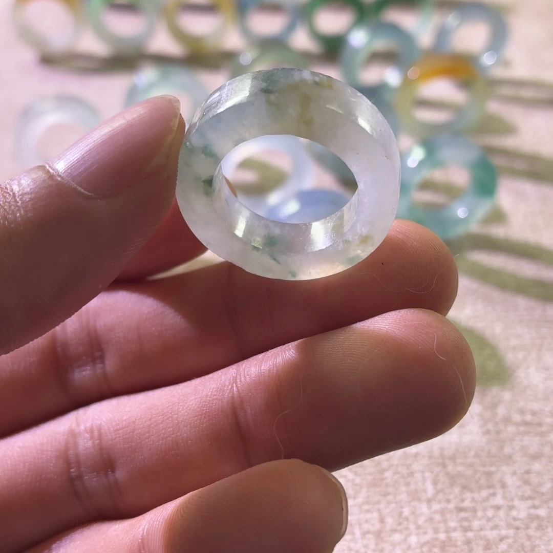 定制翡翠未镶嵌戒指