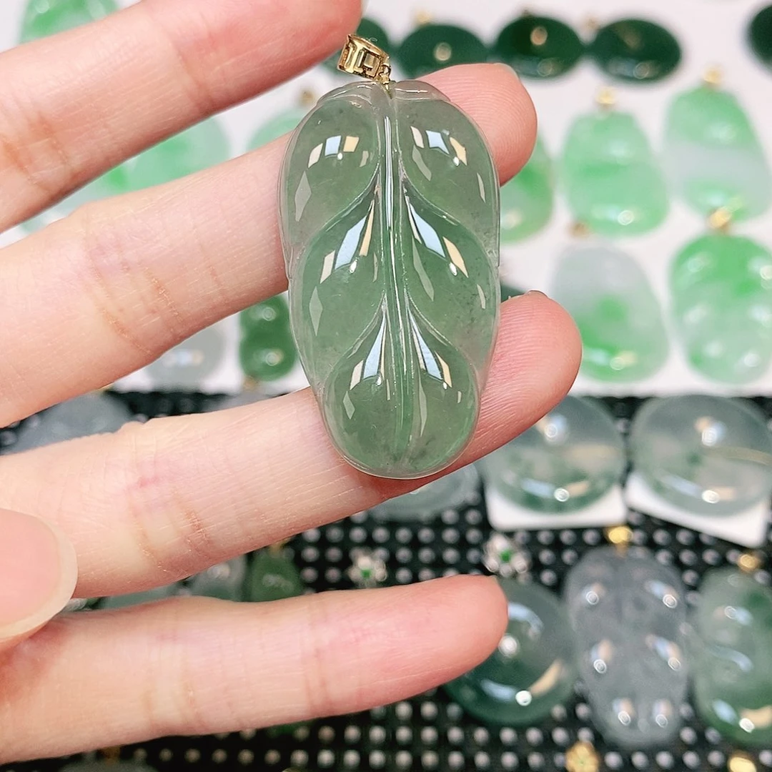翡翠吊坠(不含链)18K金镶嵌