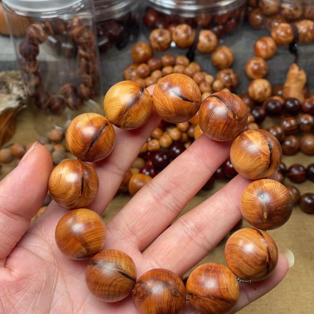 柏木（崖柏）无事牌2.0太行崖柏碳化瑕疵珠