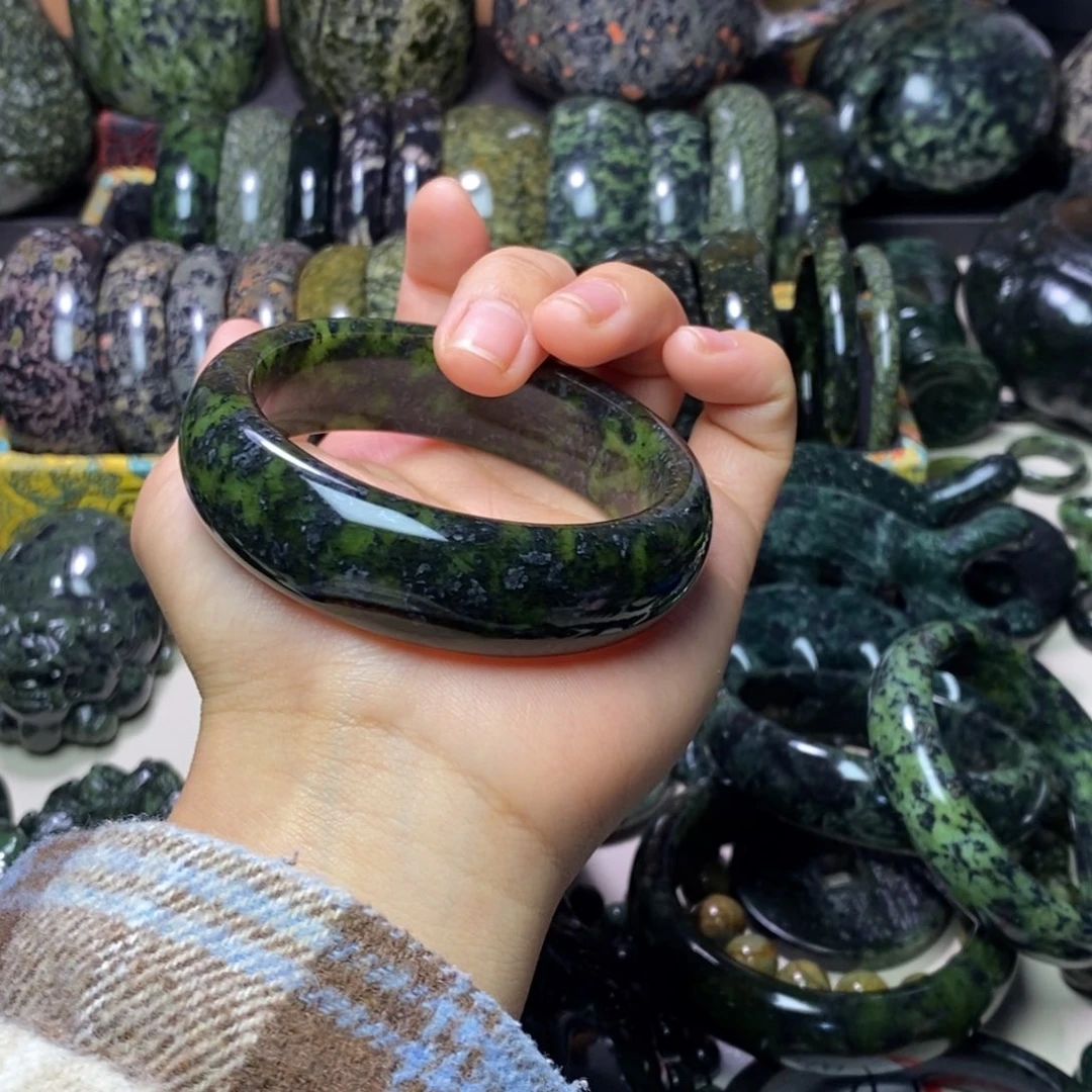 铭***溪蛇纹石玉未镶嵌颈饰