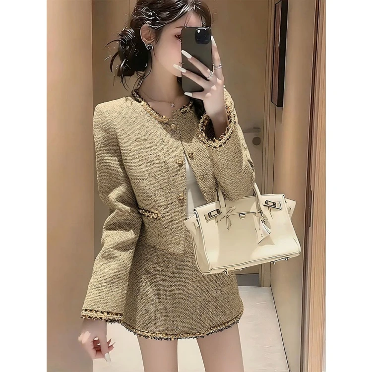 富家千金高级感穿搭套装女2026年冬季新款小香风外套半身裙两件套