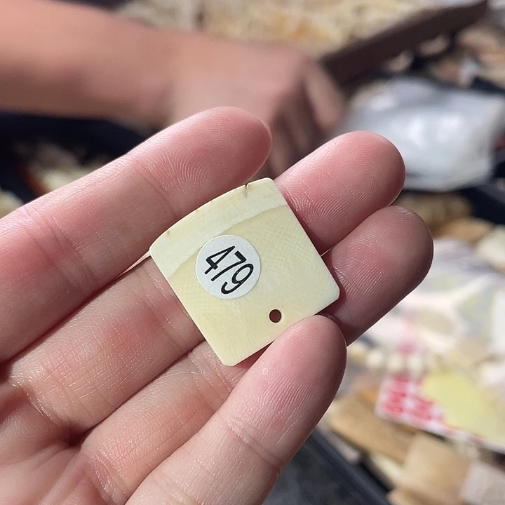 泥塑不打孔联系客服