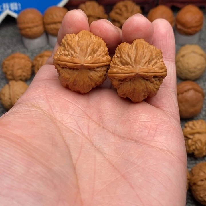 文玩核桃把件…………