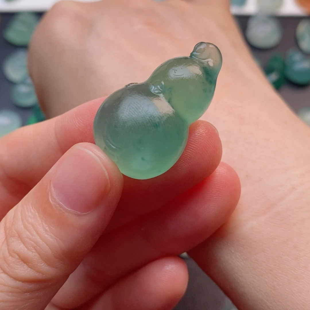 定制翡翠未镶嵌葫芦