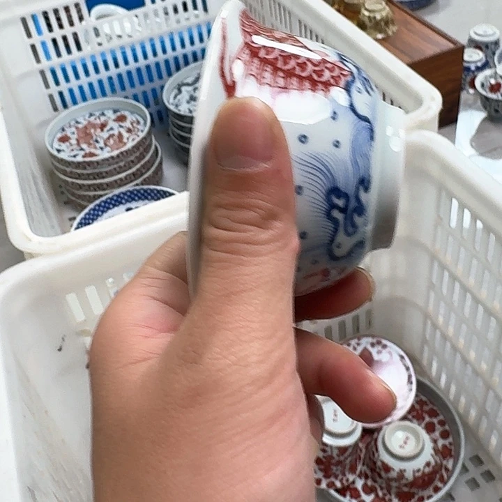 瓷片釉里红鱼化龙大压手杯