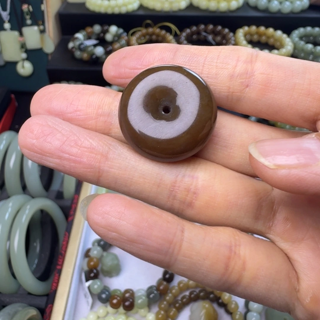 和田玉（糖玉）未镶嵌颈饰