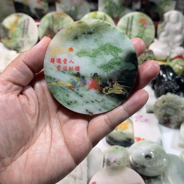 独山玉未镶嵌颈饰