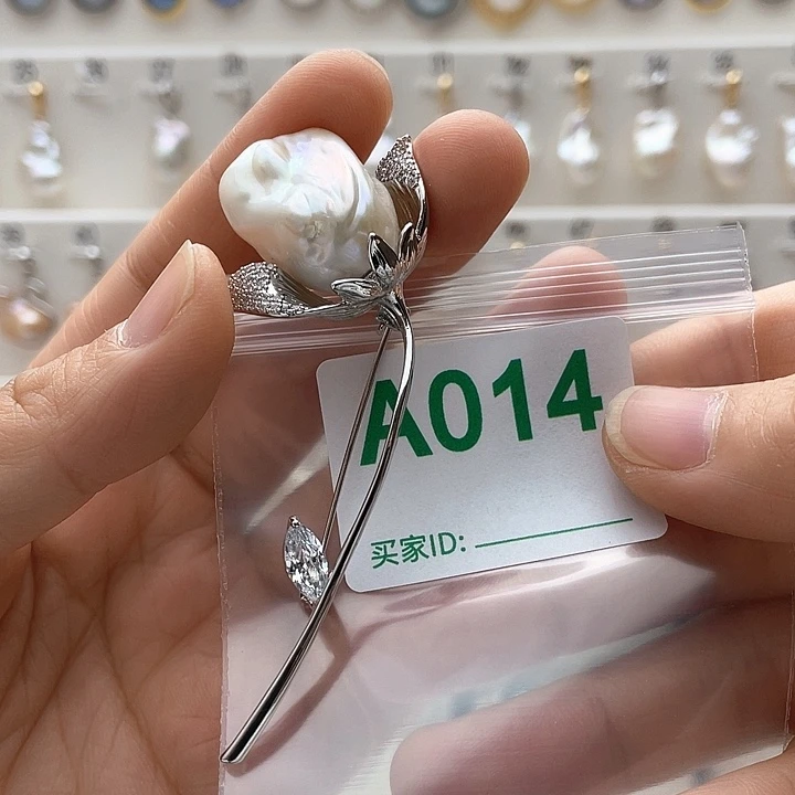 J***s天然珍珠。  漏 漏 漏未镶嵌淡水珍珠