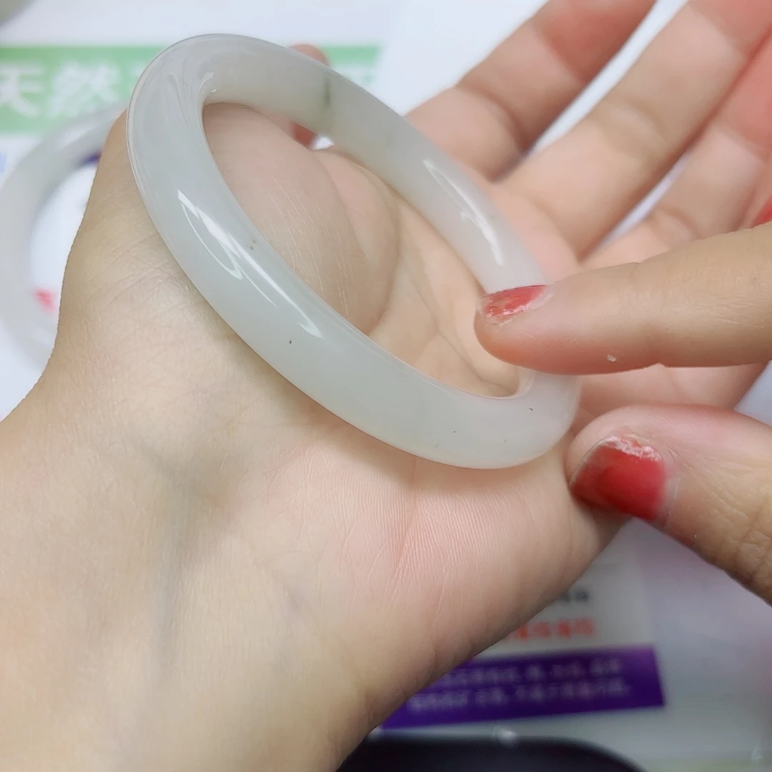 石英质玉未镶嵌手镯104/5657