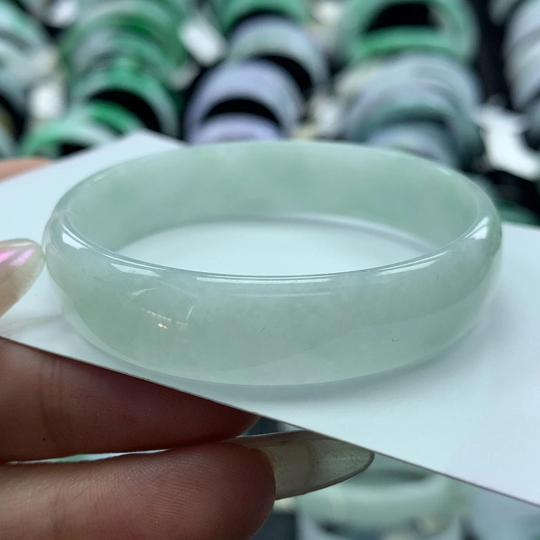 未镶嵌手镯翡翠公主