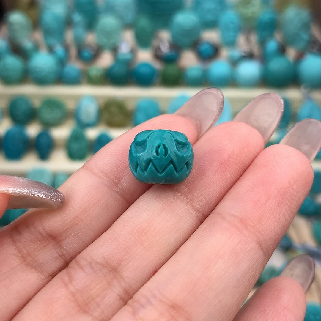 绿松石未镶嵌珠宝奇石