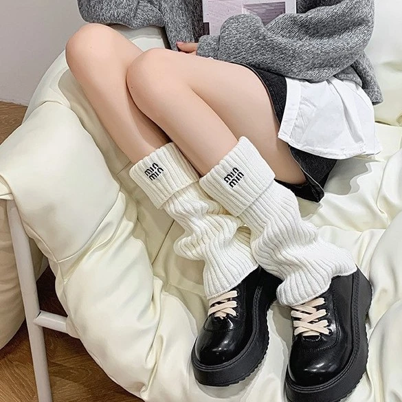 刺绣字母走秀辣妹堆堆袜宽松少女针织鞋套秋冬粗针保暖女袜套