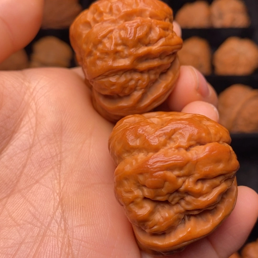 文玩核桃吊坠秦岭野生核桃