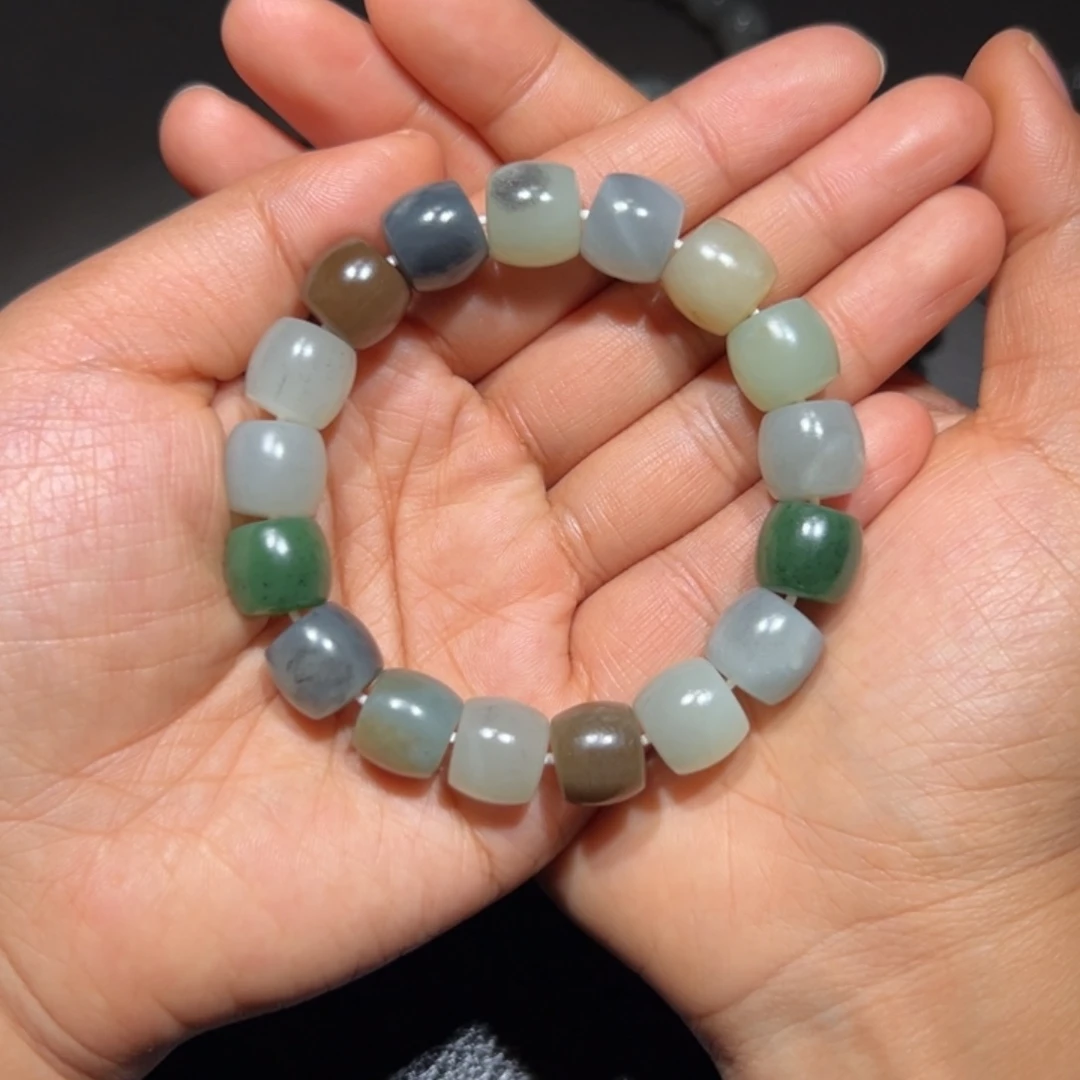 和田玉未镶嵌手串