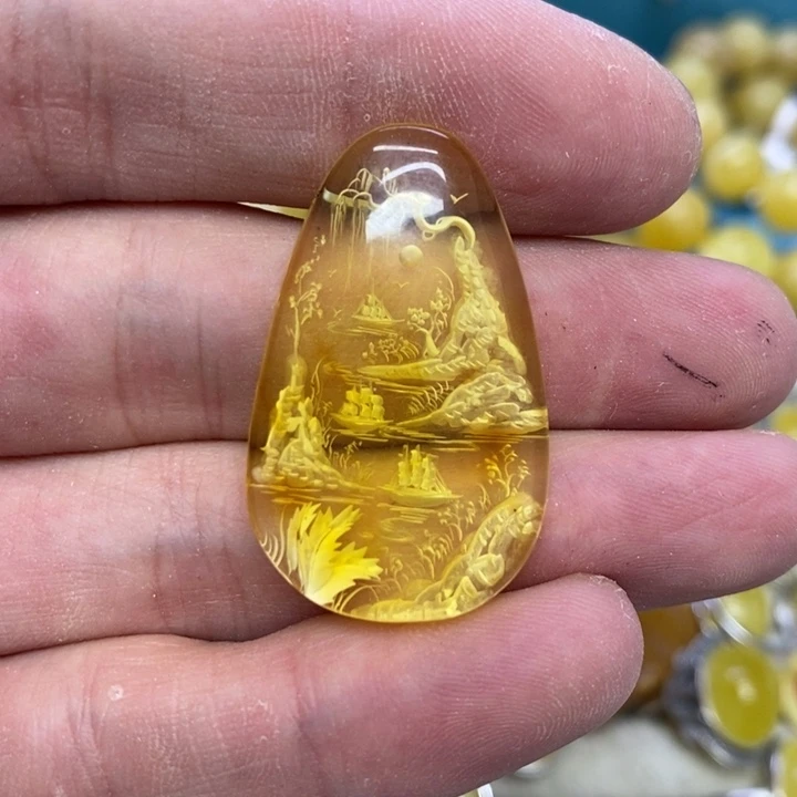 蜜蜡裸石未镶嵌吊坠