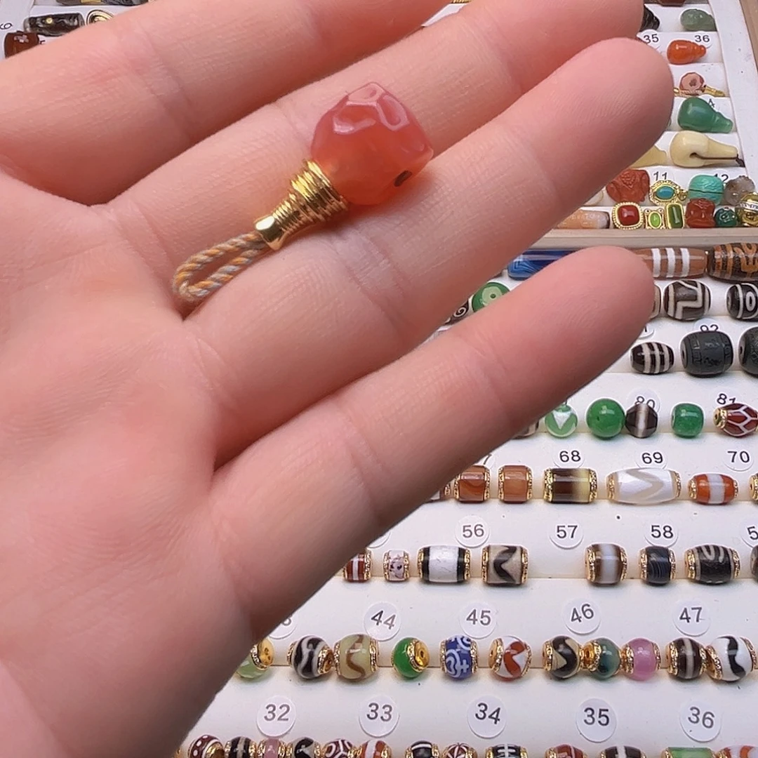 四***九玛瑙/玉髓未镶嵌颈饰