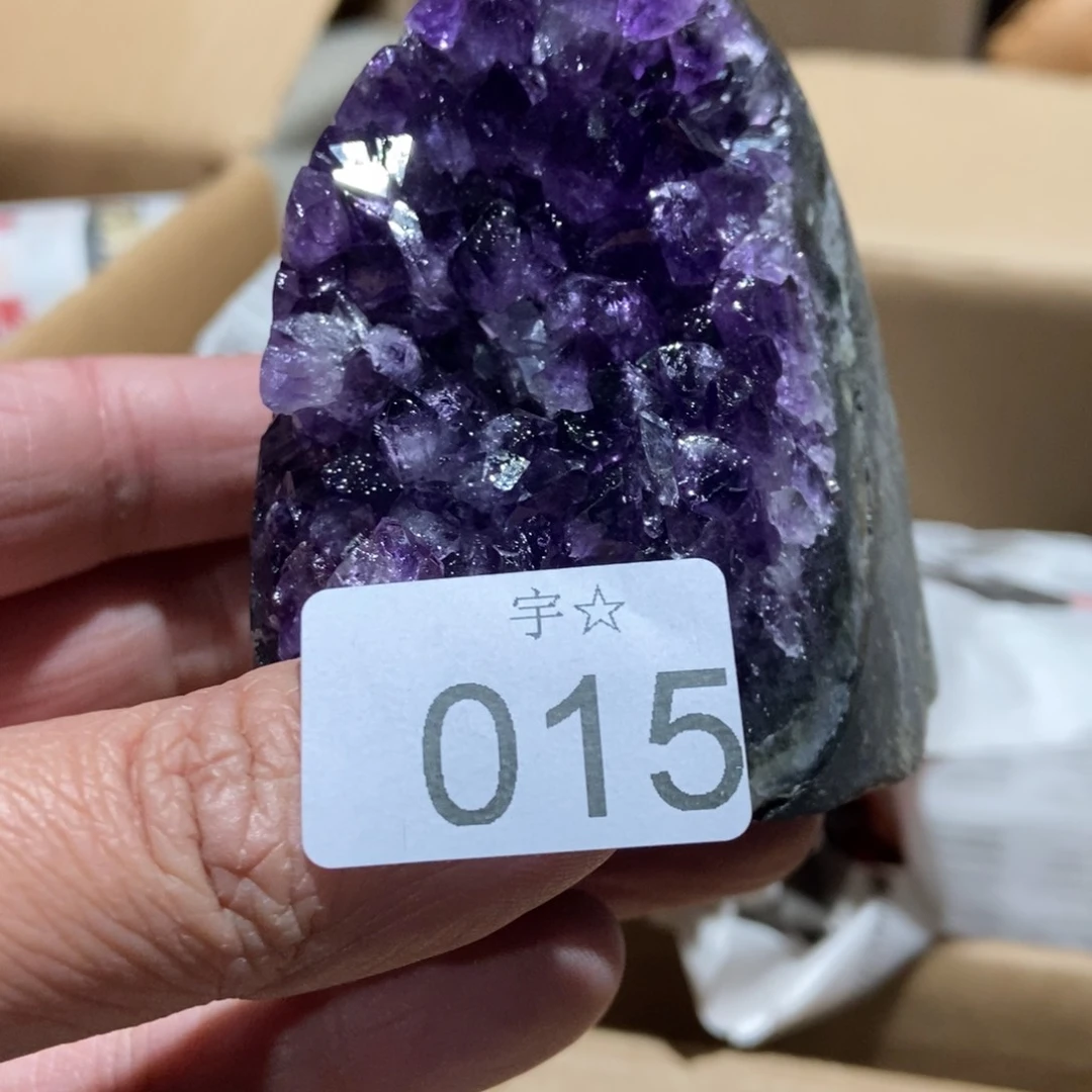 紫晶天然水晶摆件未镶嵌