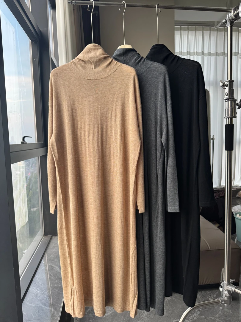 BENYI/本异轻薄垂坠羊毛舒软多穿高领显瘦纸片人连衣裙