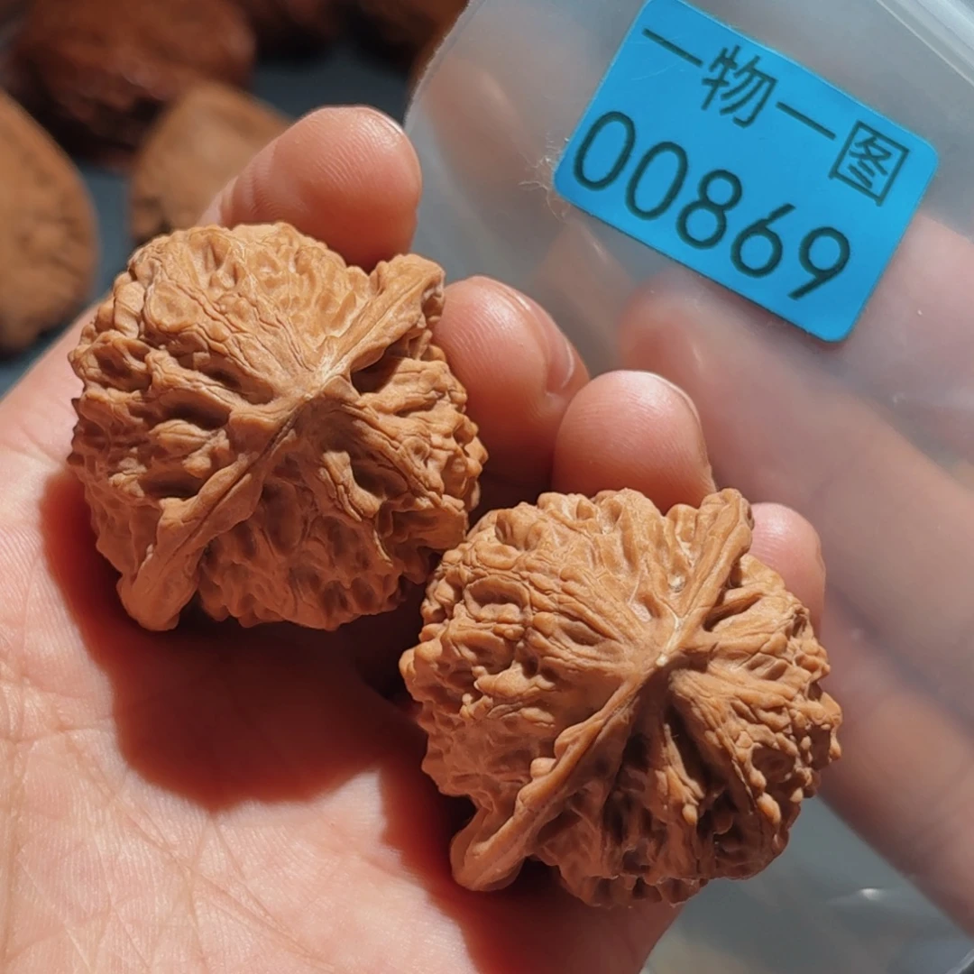 把件文玩核桃金牛