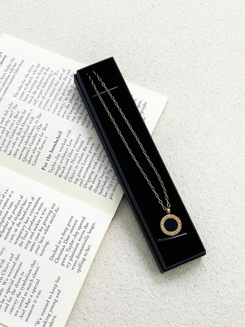 钛钢项链 【叶小姐自留】 经典字母圆牌时尚简约吊坠百搭素款项链