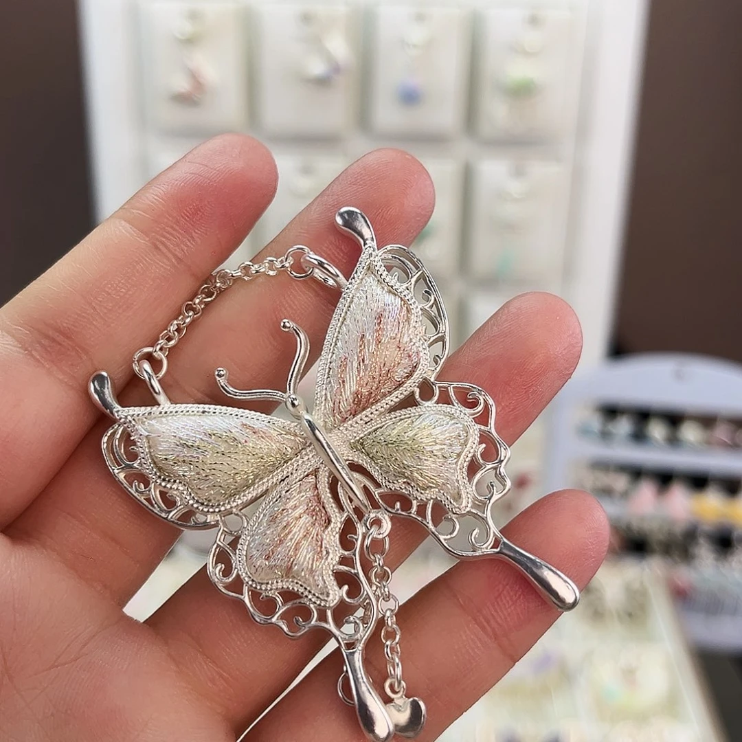布艺合金蝴蝶吊坠11
