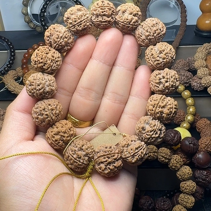 金刚菩提吊坠原生态爆肉梅花蜂王22头条