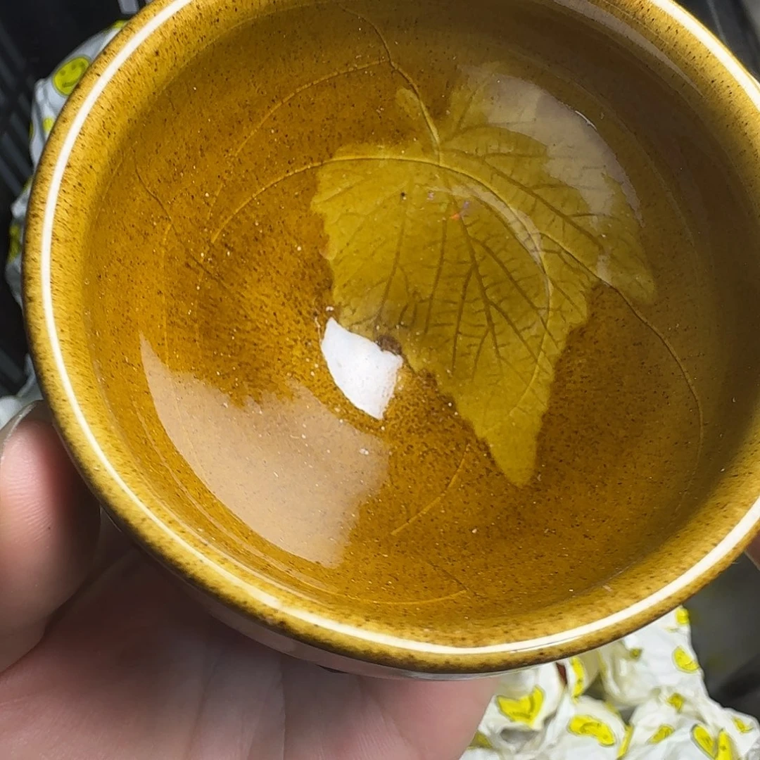 茶盏是因为它具有极致吸引力才