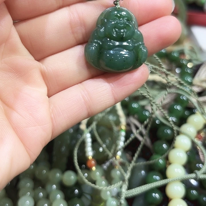 和田玉（碧玉）未镶嵌颈饰