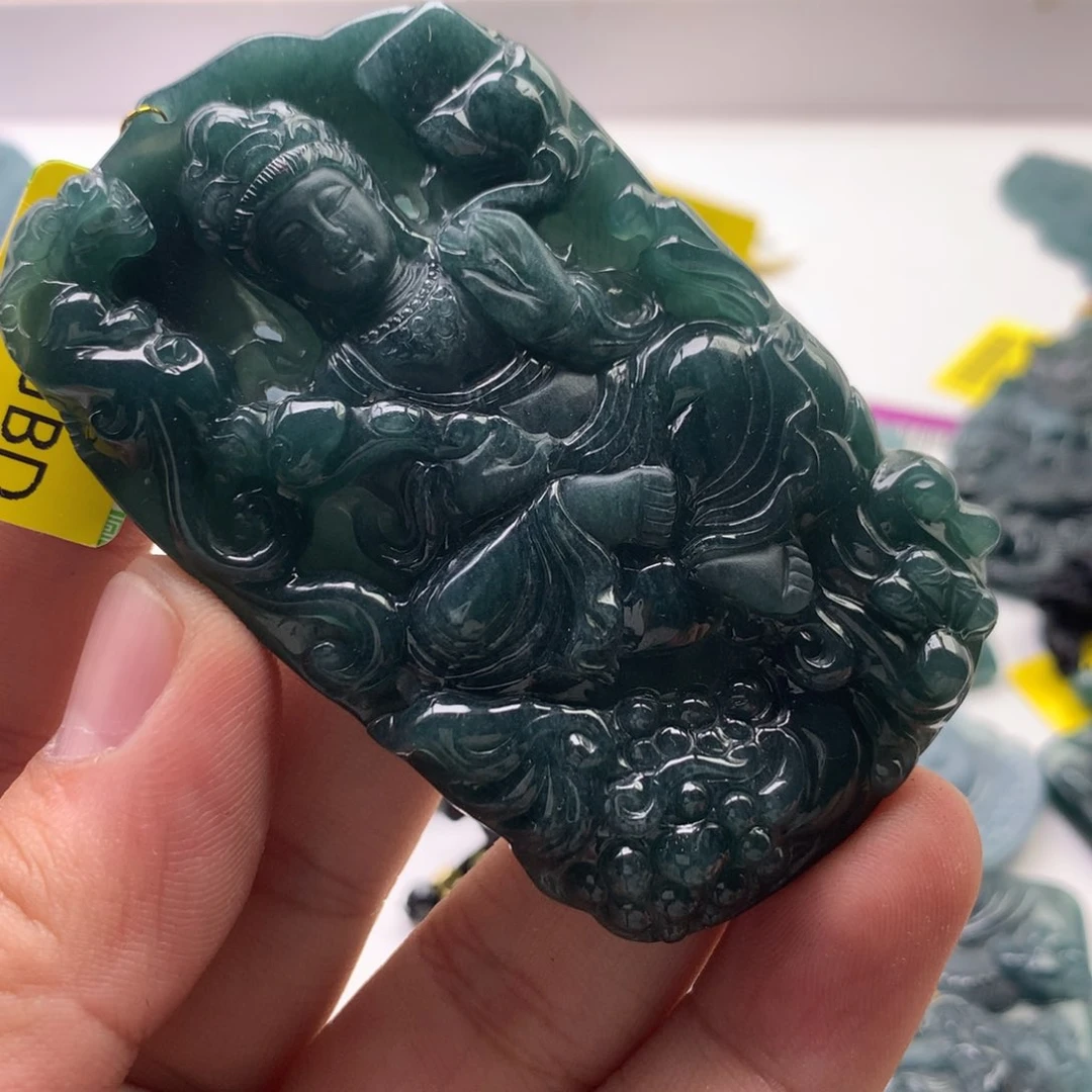 颈饰未镶嵌翡翠普贤