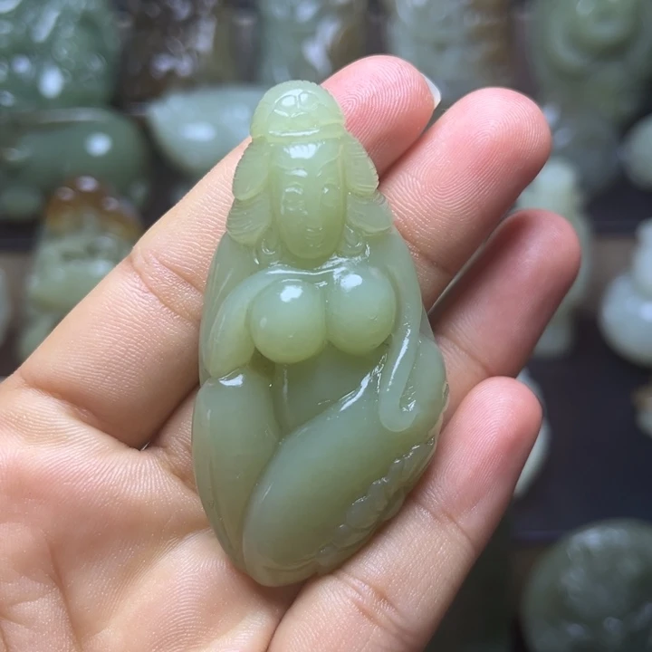 和田玉未镶嵌颈饰