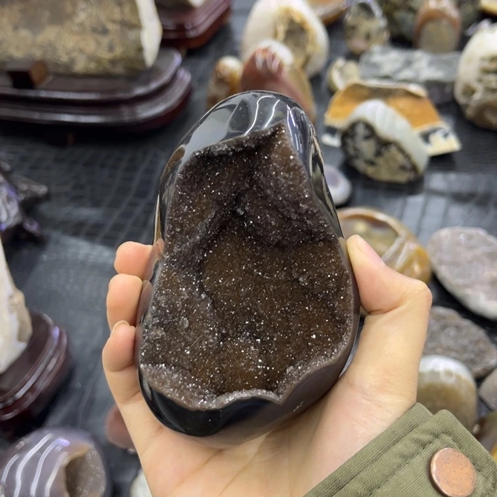 未镶嵌水晶珠宝半成品