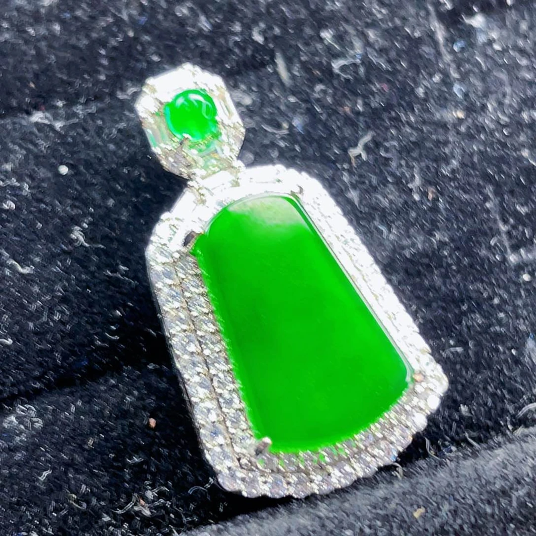 翡翠未镶嵌颈饰333