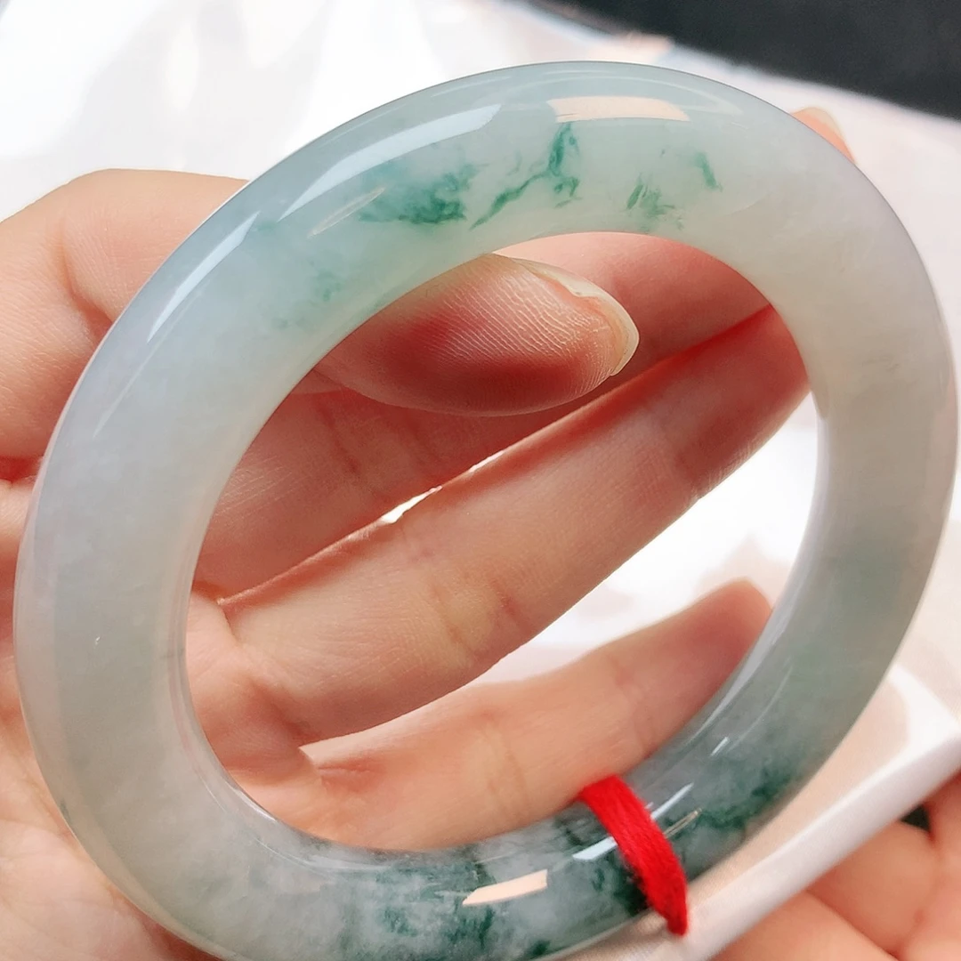 未镶嵌手镯（圆镯）翡翠1