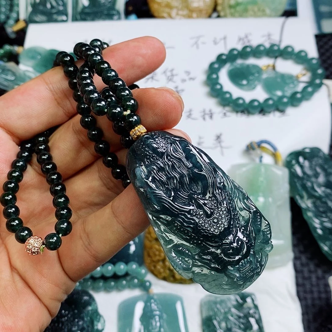 【闪购商品】翡翠未镶嵌颈饰隔**六