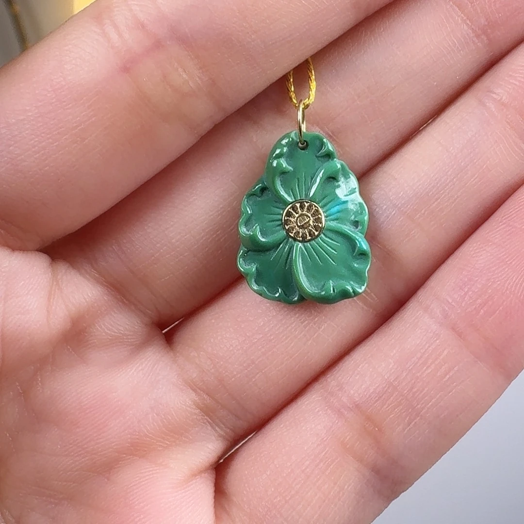 绿松石未镶嵌挂件