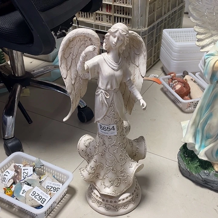 苏***比摆件孤品老货微瑕瓷