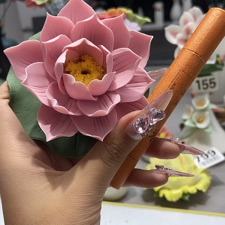 陶瓷纯手工捏花设计