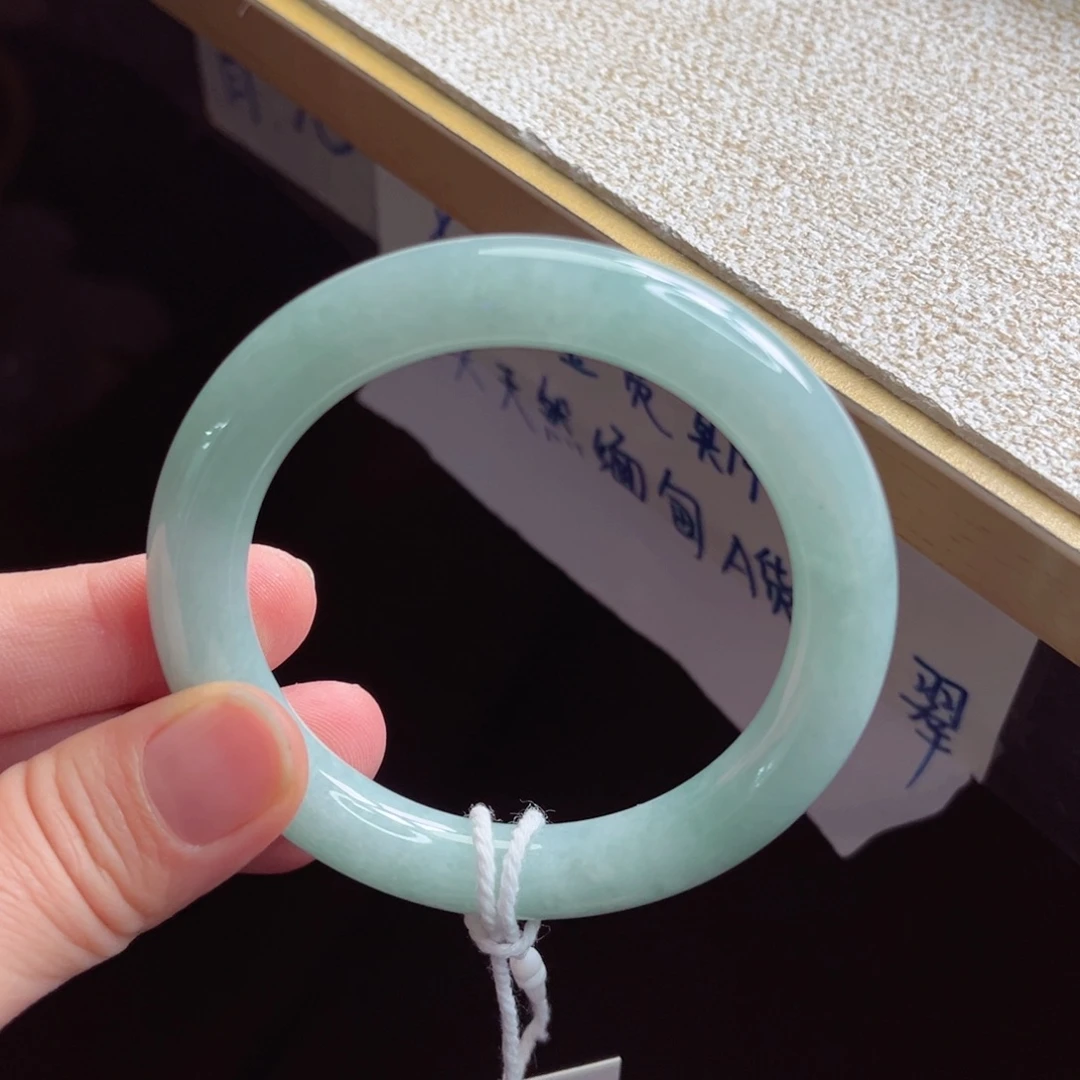 翡翠未镶嵌手镯手镯