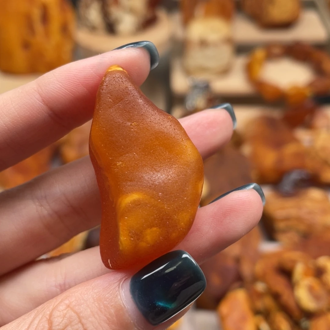 琥珀未镶嵌珠宝奇石