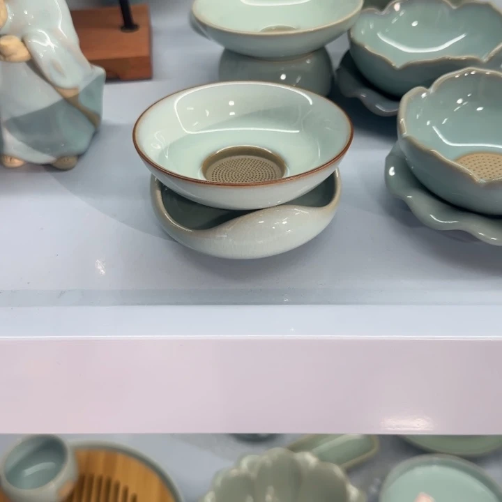 微瑕天青金边圆口茶漏