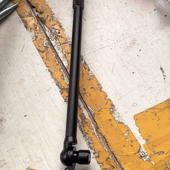 自锁后挂一个铝合金颜色随机发