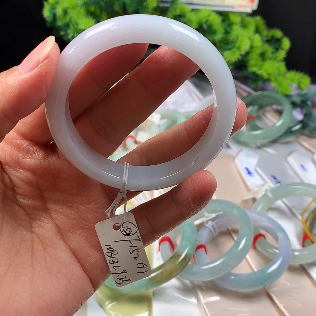 未镶嵌手镯翡翠翡翠手镯