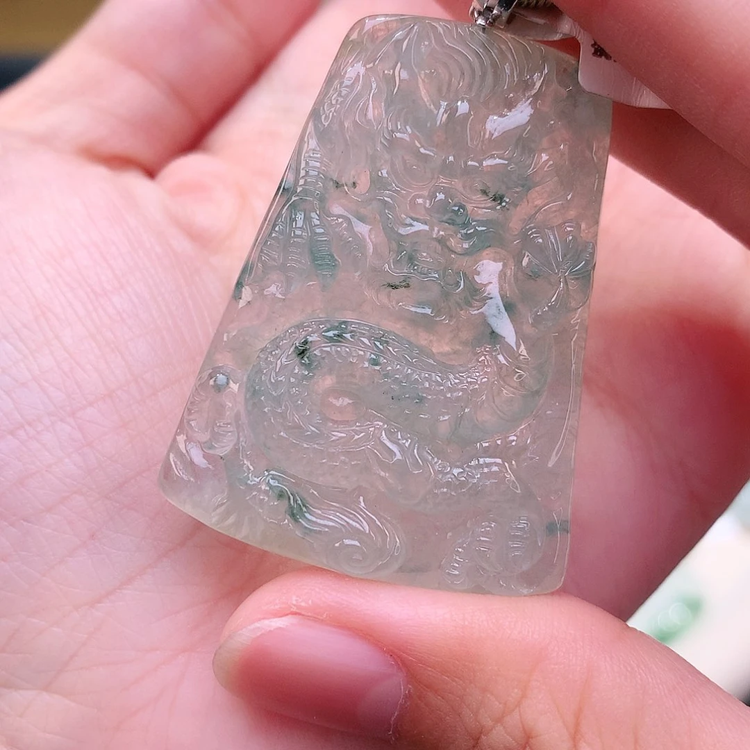 颈饰18K金镶嵌翡翠43.5-32.3-5.5