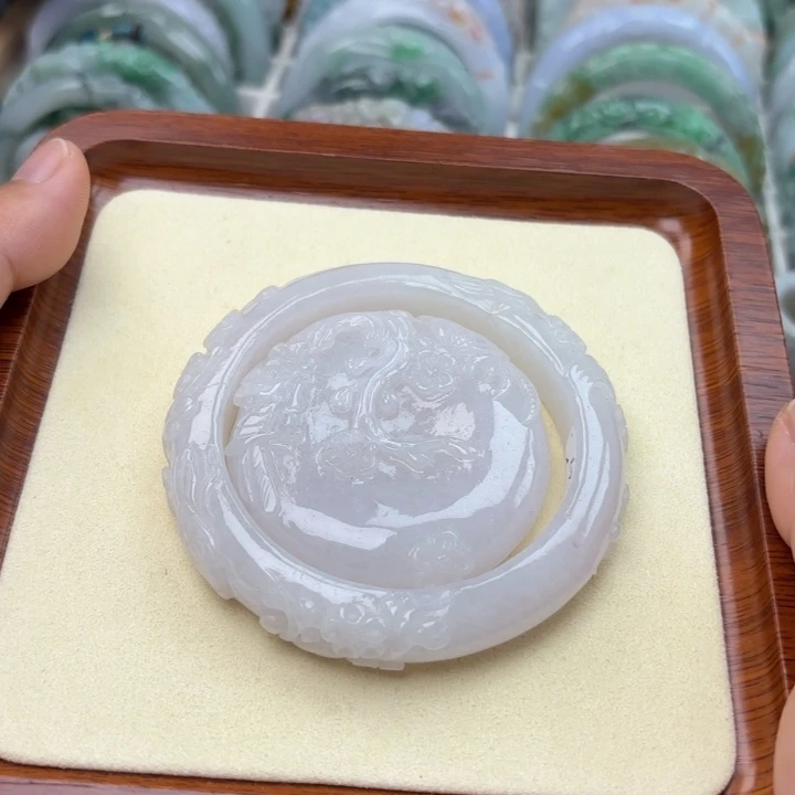 翡翠未镶嵌手镯56.7圈翡翠手镯